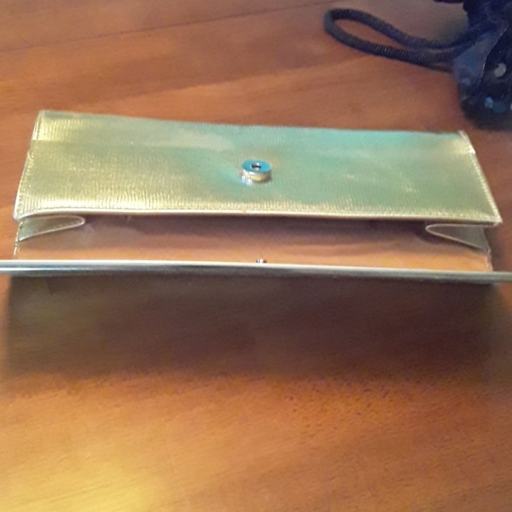 Purse - Picture 2 of 3